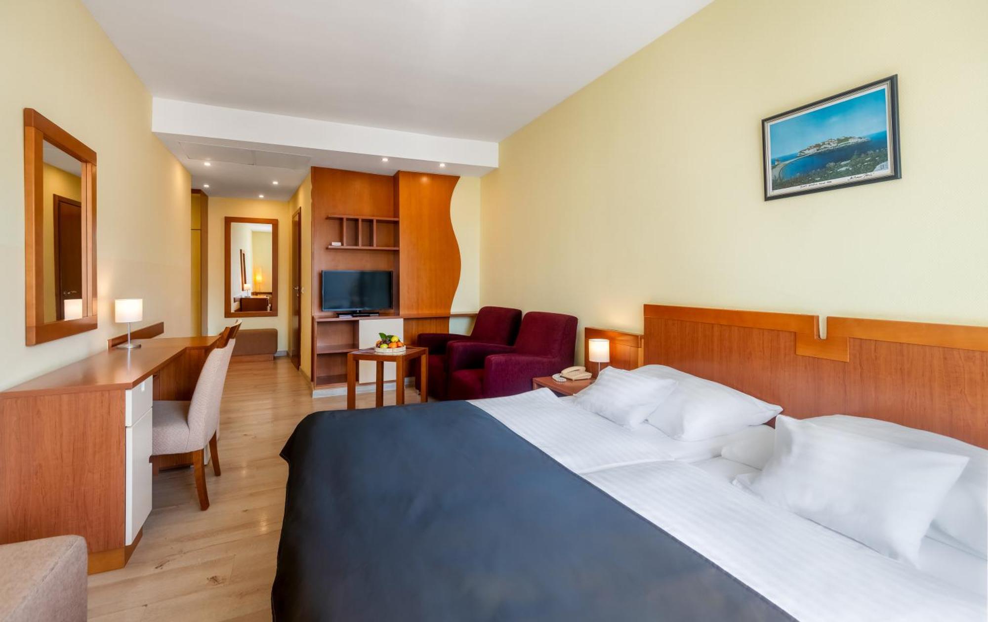 Hunguest Hotel Sun Resort ヘルツェグ・ノヴィ エクステリア 写真