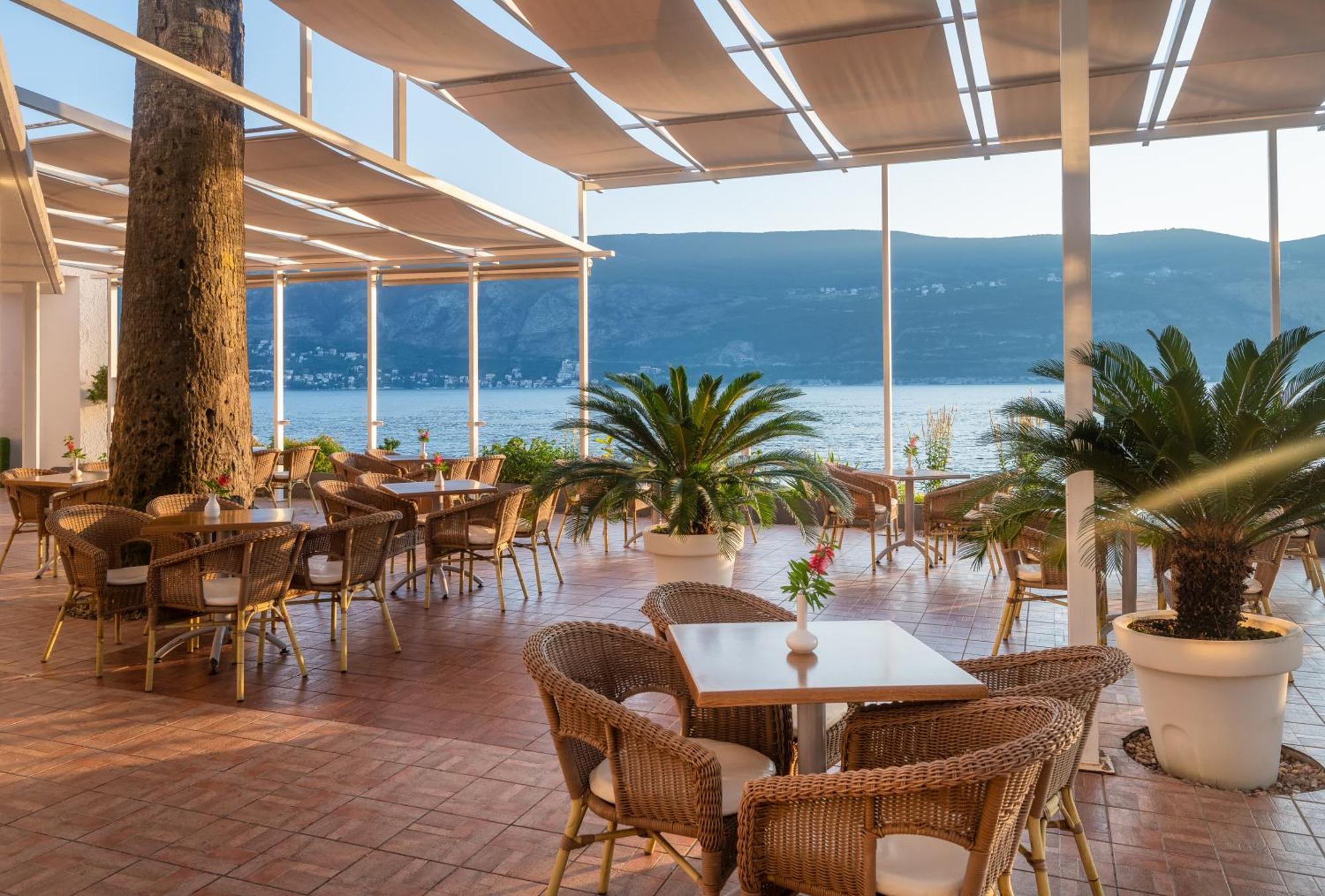 Hunguest Hotel Sun Resort ヘルツェグ・ノヴィ エクステリア 写真