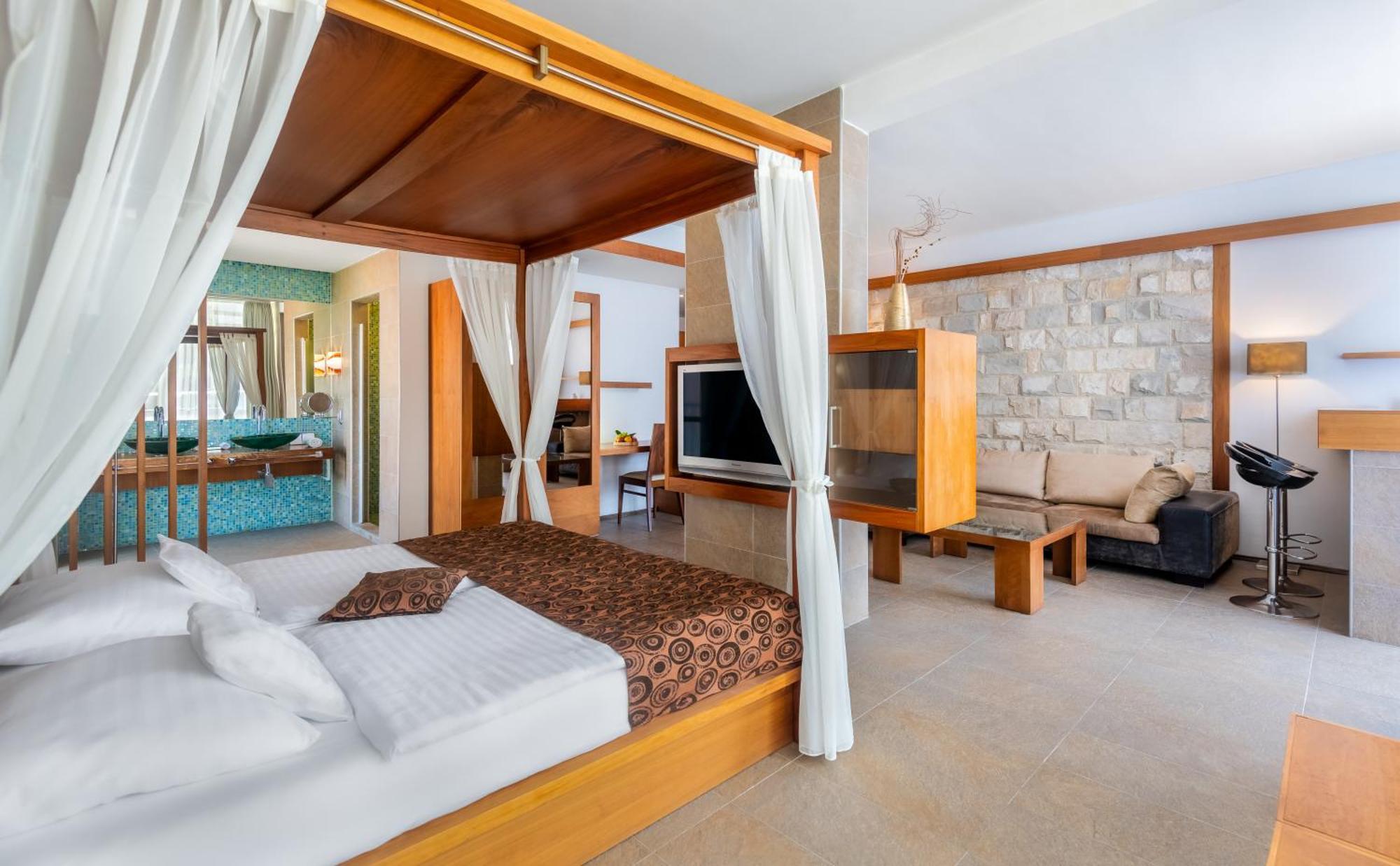 Hunguest Hotel Sun Resort ヘルツェグ・ノヴィ エクステリア 写真