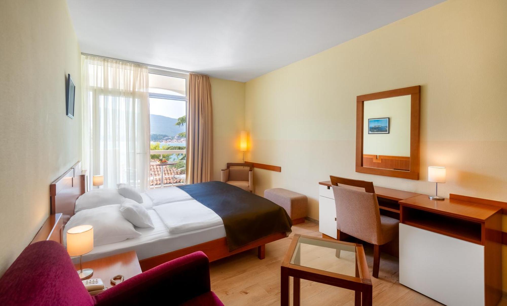 Hunguest Hotel Sun Resort ヘルツェグ・ノヴィ エクステリア 写真