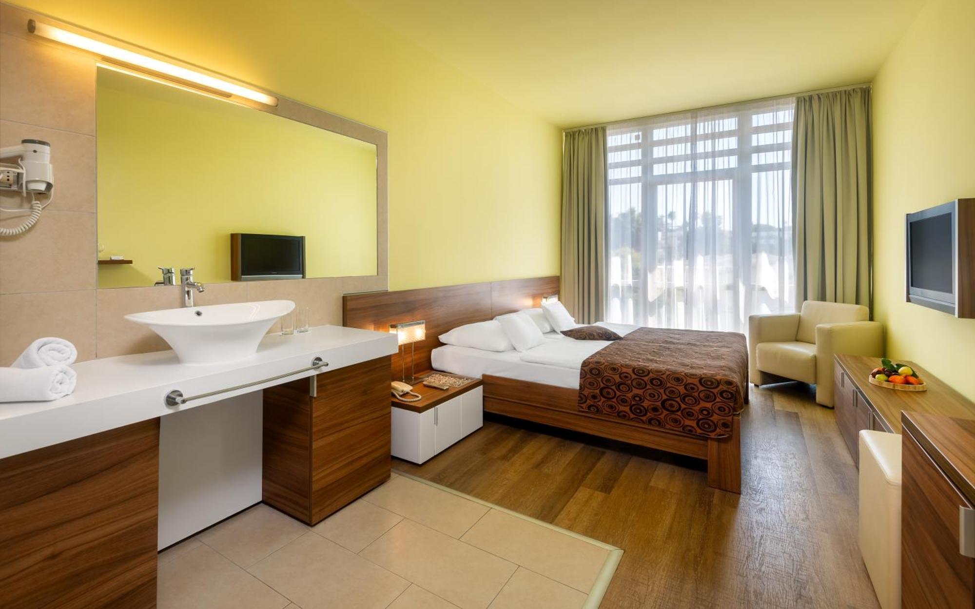 Hunguest Hotel Sun Resort ヘルツェグ・ノヴィ エクステリア 写真
