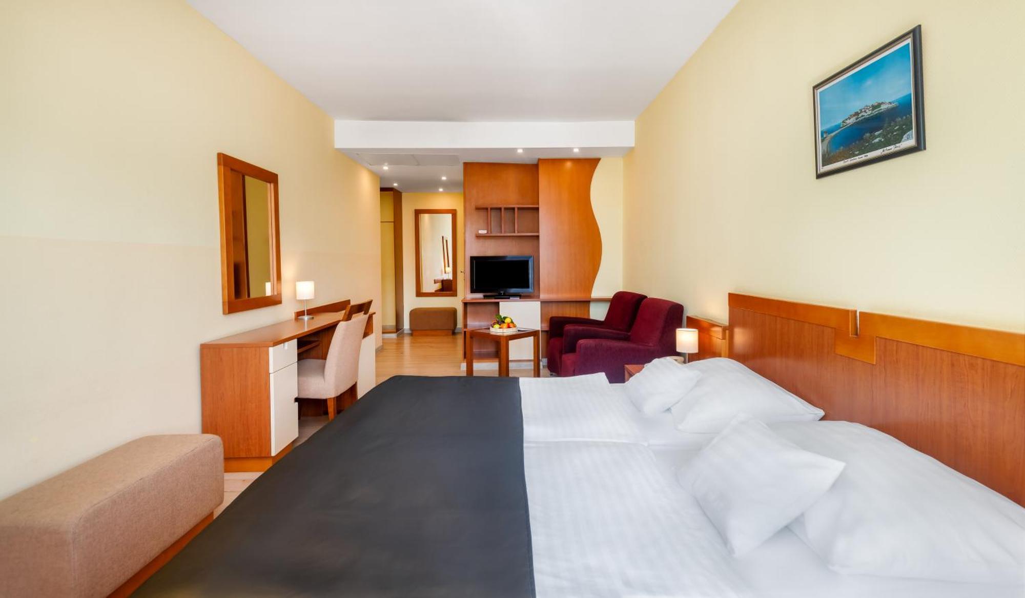 Hunguest Hotel Sun Resort ヘルツェグ・ノヴィ エクステリア 写真