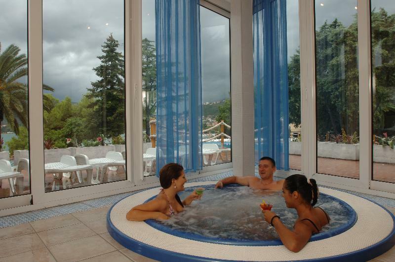 Hunguest Hotel Sun Resort ヘルツェグ・ノヴィ エクステリア 写真